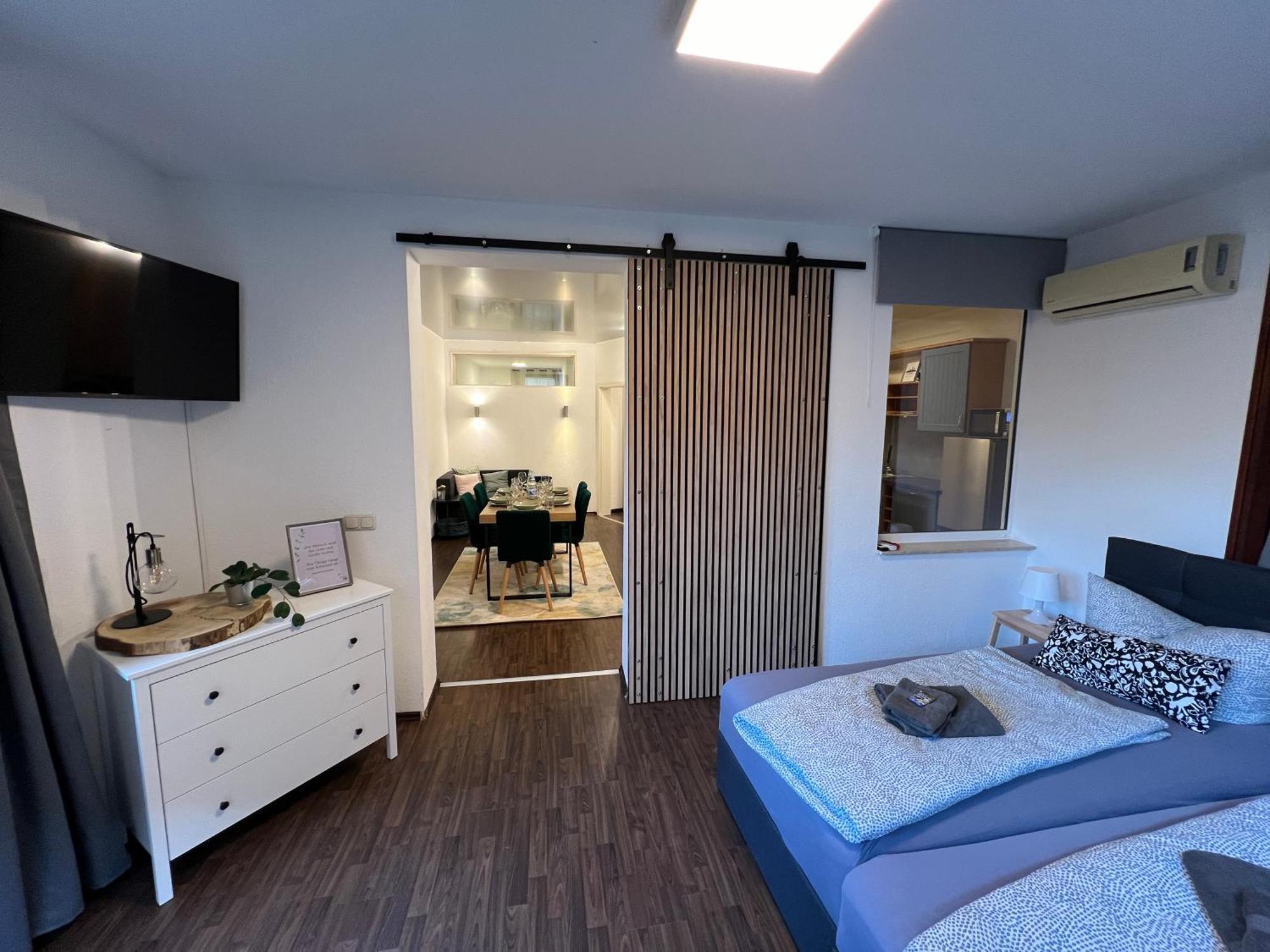 יינה Apartment Humboldt 3 Schlafzimmer,Wifi, Netflix Parken, Terrasse, Klimatisiert, Naehe Zentrum מראה חיצוני תמונה