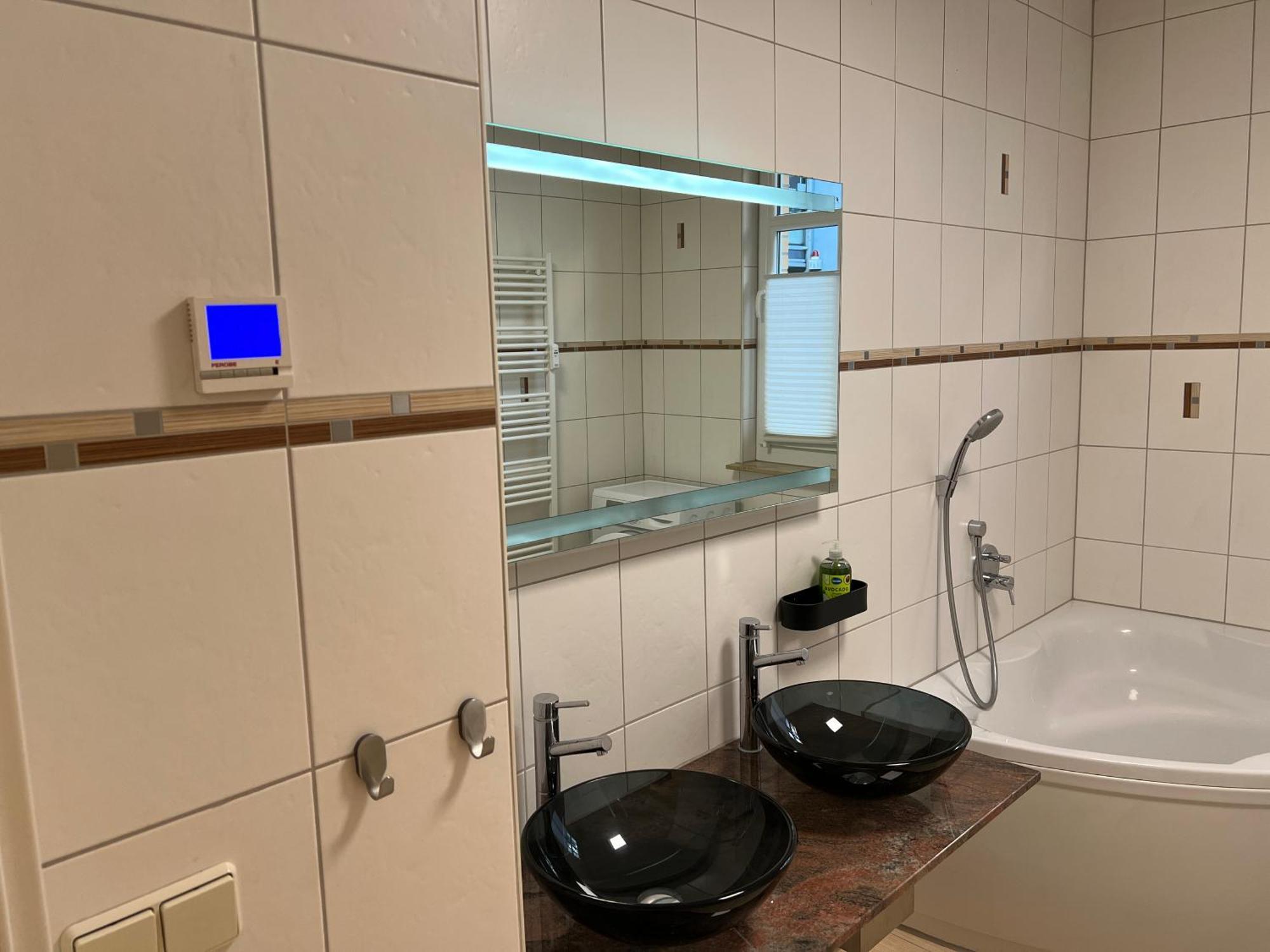 יינה Apartment Humboldt 3 Schlafzimmer,Wifi, Netflix Parken, Terrasse, Klimatisiert, Naehe Zentrum מראה חיצוני תמונה