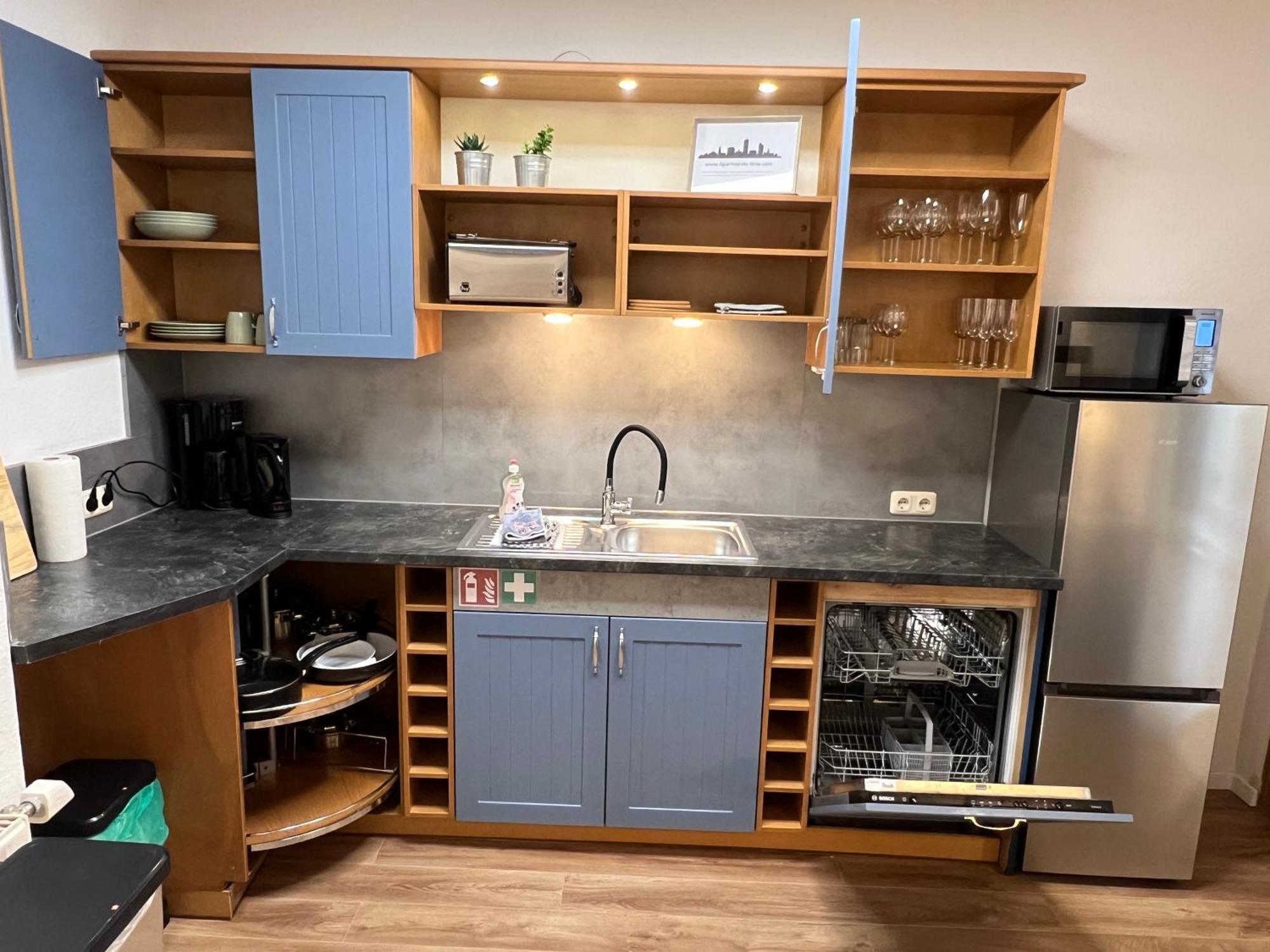 יינה Apartment Humboldt 3 Schlafzimmer,Wifi, Netflix Parken, Terrasse, Klimatisiert, Naehe Zentrum מראה חיצוני תמונה