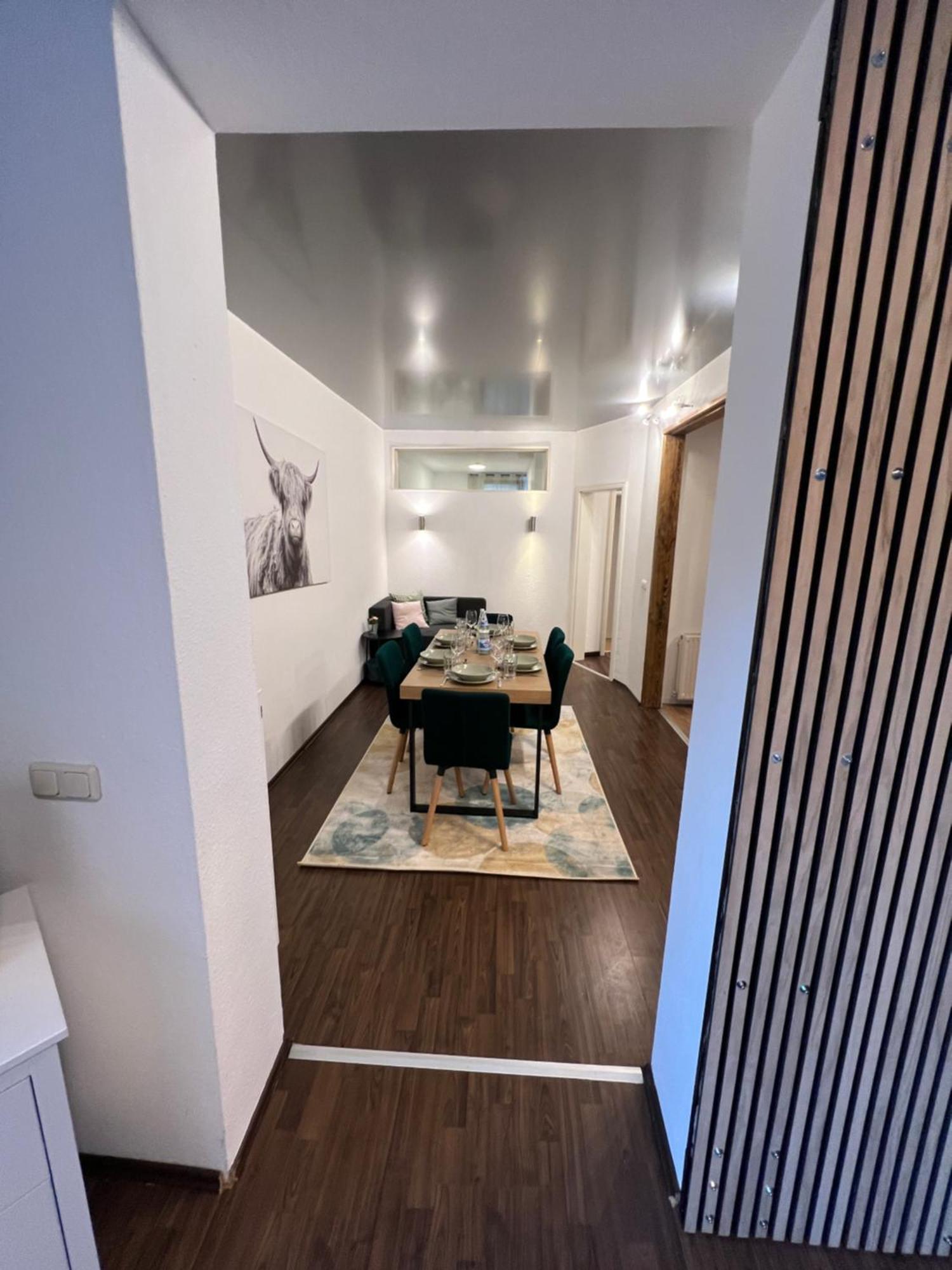 יינה Apartment Humboldt 3 Schlafzimmer,Wifi, Netflix Parken, Terrasse, Klimatisiert, Naehe Zentrum מראה חיצוני תמונה