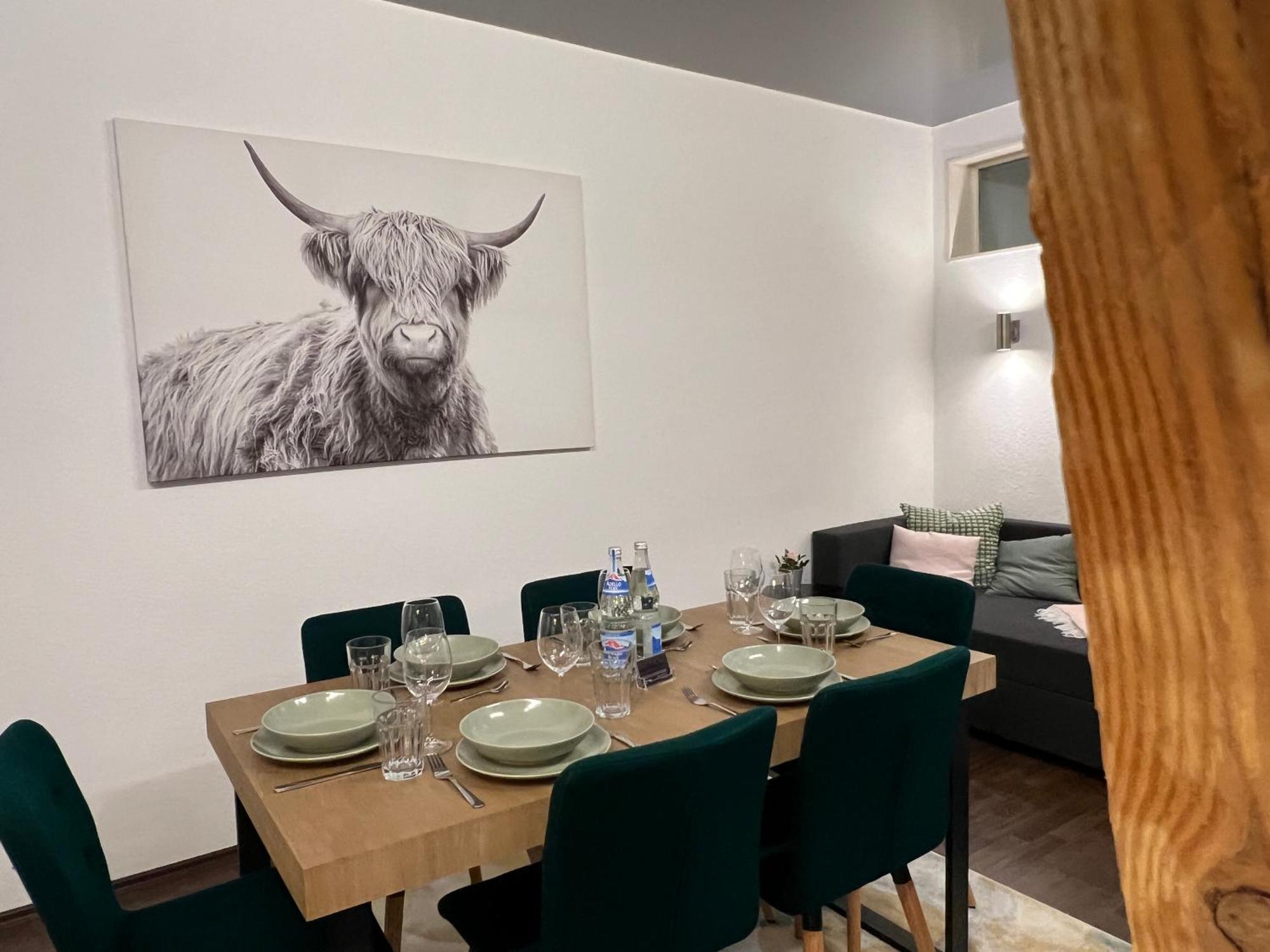 יינה Apartment Humboldt 3 Schlafzimmer,Wifi, Netflix Parken, Terrasse, Klimatisiert, Naehe Zentrum מראה חיצוני תמונה